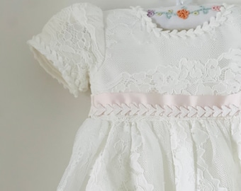Baby Girls Baptism Dress, Baby Girls Christening Gown, Complete Baby Girls Short Sleeve Baptism Dress with Bonnet, Girls Lace Dress