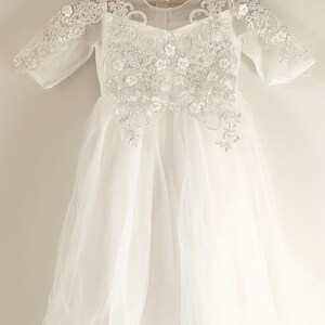 167 (Sizes 7 & 10) Girls White First Communion Dress w/ Embroidered Lace Sequins