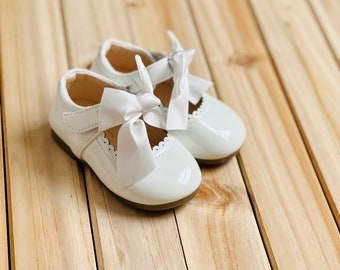 Girls White Patent Bow Mary Janes, Baby Toddler Girls Mary Janes, Hard-Sole Mary Janes Girls, Baptism Shoes, Christening Shoes, Easter Shoes