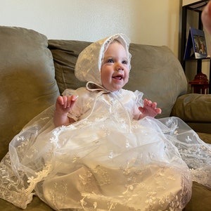 Spitze Baby Taufkleid, Baby Mädchen Taufkleid, Komplettes Baby Mädchen Ärmellos Taufkleid mit Mütze, Mädchen Spitzenkleid Floral