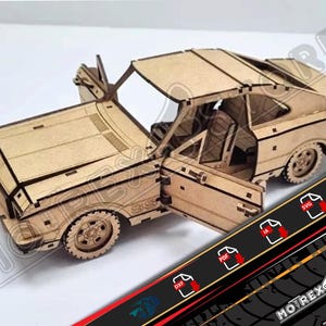 Puede incluir: Un kit de modelo de madera de un coche clásico con las puertas abiertas. El modelo está hecho de madera cortada con láser y está listo para ser ensamblado. El kit incluye instrucciones y todas las piezas necesarias.