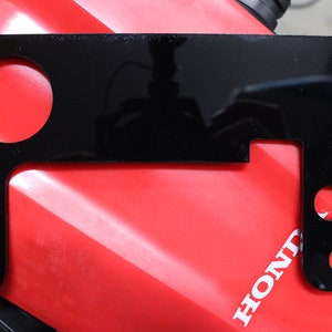 CRF450L/CRF450RL アクセサリ ダッシュボード パネル - USB アクセサリ ホール