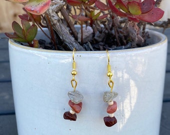 Lightweight earrings, beaded rock earrings, beaded drop earrings, brown earrings, red earrings, gold earrings, jewelry, earrings