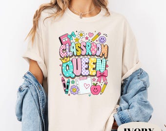 Camiseta Comfort Colors® Classroom Queen | Camiseta escolar con estampado desgastado | Ropa para profesores | Regalo de agradecimiento para educadores