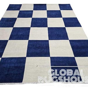 Tappeto moderno a scacchiera blu e bianco / Tappeto in lana annodato a mano / Tappeto a griglia minimalista / 6 x 9 piedi / Global Rugshouse