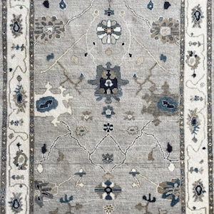 Neutral Hand-Knotted Wool Rug – Traditional Floral Oriental Area Carpet – Gray Beige & Blue Oushak Style for Farmhouse Classic Interiors