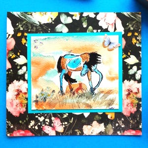 Mini dipinto originale di un cavallo ad acquerello. Dipinto a mano di 15 cm, con una splendida cornice di carta. Un piccolo dipinto a forma di cavallo. Un regalo d'arte per gli amanti dei cavalli.