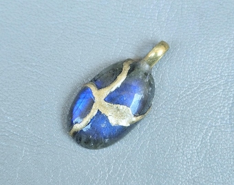 Labradorite Kintsugi Necklace, 22k Gold Plated Statement Pendant, Japanese Art Jewelry