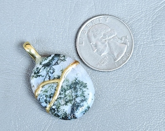 Green moss Kintsugi Agate Necklace: 22k Gold-Plated Japanese Art Jewelry