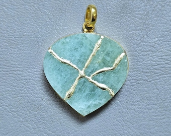 Kintsugi Aquamarine Heart Necklace 35 mm: 22k Gold Plated Heart Pendant
