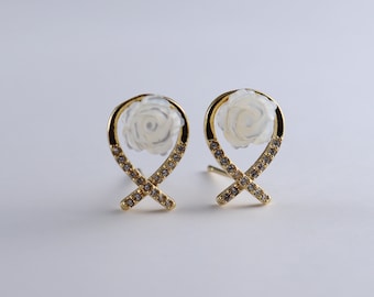 Handmade Sea Shell Carved Stud Earrings，Mother of Pearl Seashell Engraving Earrings MP032