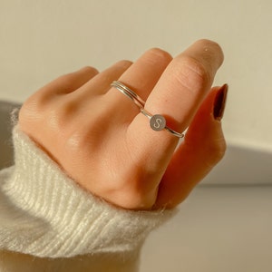 Dainty 925 silver ring with initial letter