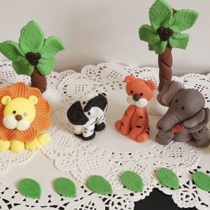 Edible Jungle Animals set cake topper: Lion Elephant Tigger Zebra Giraffe Hippo palm trees and leave set