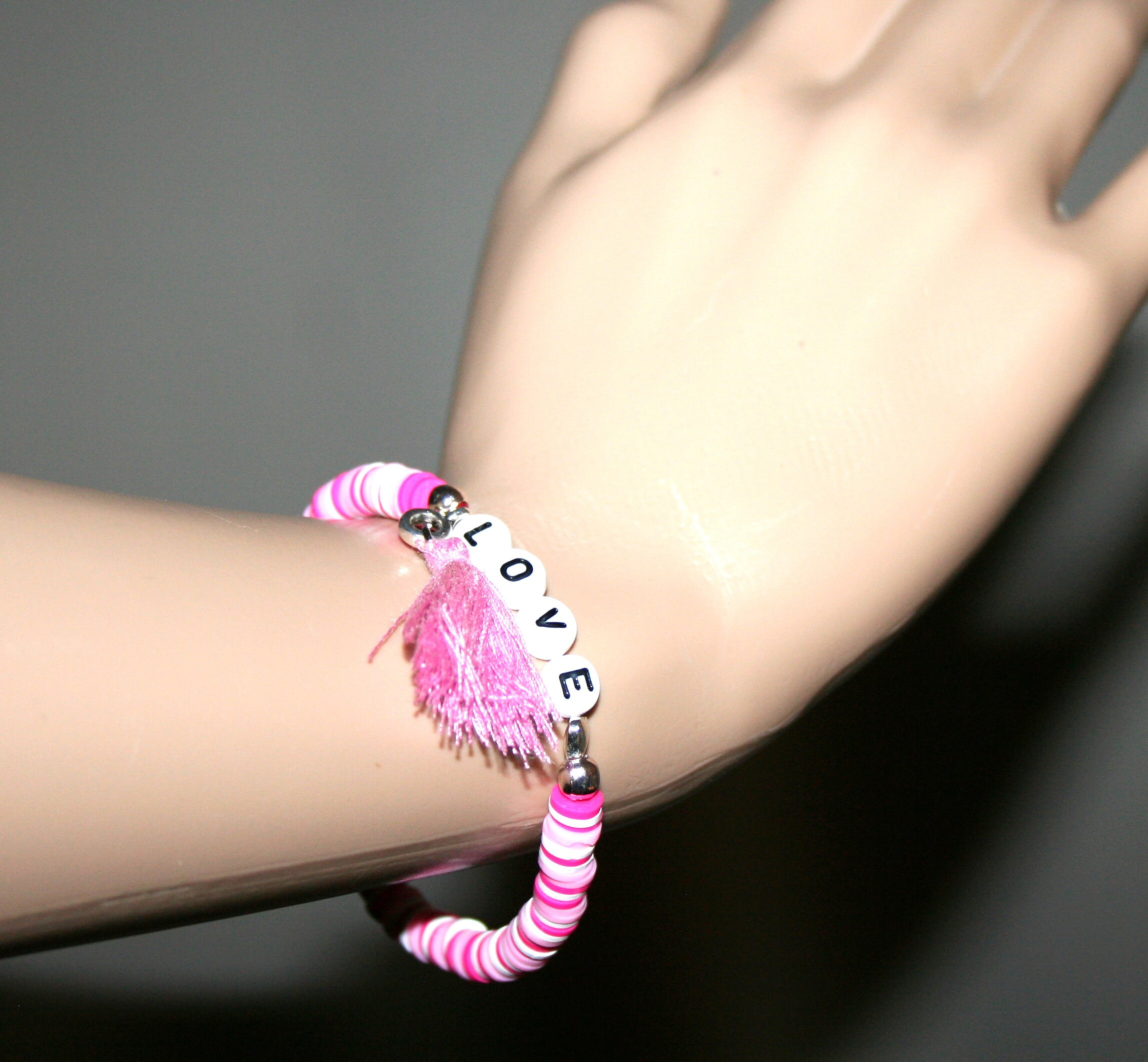 Bracelet With Katsuki Pearls in Pink and White and Lettering