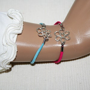 Suede bracelet with flower / flower bracelet / ladies leather bracelet / multi-coloured leather bracelet / friendship bracelet / flower girl
