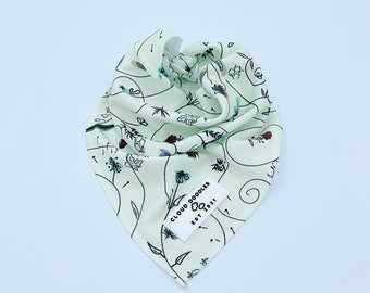 SECRET DOG DEN pet bandana| original designs| triangle | tie-on | dog & cat | pet fashion| elegant patterns| floral green print