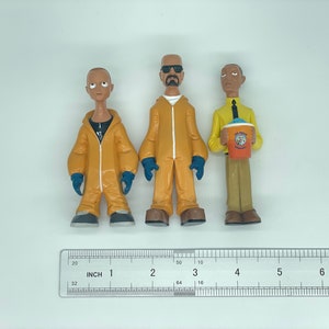 Classic Cartoon Style Breaking Bad Action Figure Cooking Clothes Walter Jesse and Gustavo Resin Model Miniature Figurines Desktop Decoration 3Pcs