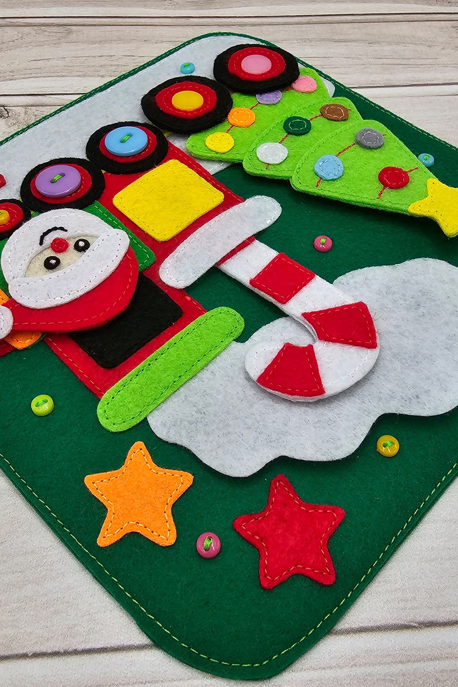 Christmas Quiet Book Pattern & Tutorial, DIY Felt Christmas Train Busy