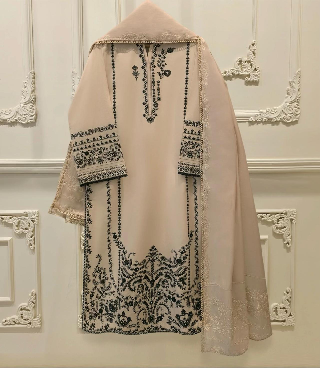 Agha Noor - Etsy