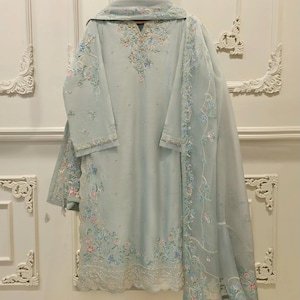 Agha Noor Xlarge - Etsy