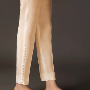 Sizes* RESTOCKED* khaki / beige Straight grip pants / trouser