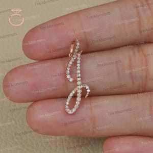 Pingente inicial pequeno em ouro rosa 14k sólido com pavê de diamantes, joia com pingente de ouro e diamantes, presente de dia dos namorados, joia com pavê de ouro e diamantes, nova