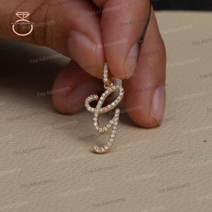 Colgante con inicial G pequeña de oro macizo de 14 k, joyería con diamantes pavé, colgante con dije de oro, regalo unisex para el día de San Valentín, joyería con G de oro pavé de diamantes, nuevo