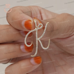 Colgante con inicial de oro amarillo macizo de 14 k, joyería con diamantes pavé, colgante grande de oro, regalo unisex para el día de San Valentín, joyería con diamantes pavé de oro K.