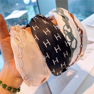 Sommer geknotete Stirnband für Frauen niedlichen Haarschleife Stirnband Erwachsene Mädchen Haarschmuck breite Schleife Haarband Buchstabe Kinder Outfit Kopfbedeckung