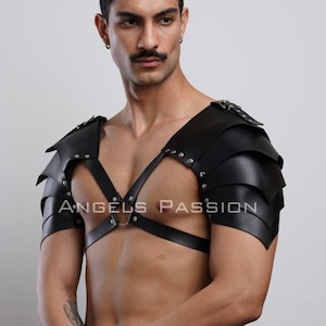 Men&#39;s Leather Gladiator Armor Harness - Plus Size Options - Warrior Costume - Rave Outfit - Cosplay for Men
