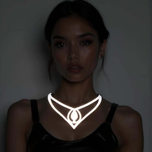 Futuristic Reflective Choker Necklace – Rainbow or White Reflective – Festival Rave Cyberpunk Jewelry – EDM Clubwear – Burning Man Accessory