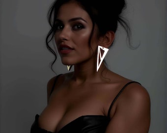 Reflective Triangle Earrings – Glow in The Dark Jewelry – 7cm Rave Statement Accessories – Festival Earrings – White & Rainbow Reflector
