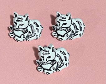 Gorgeous Cat Buttons - Set of 3 - Kitten Buttons Craft Supplies