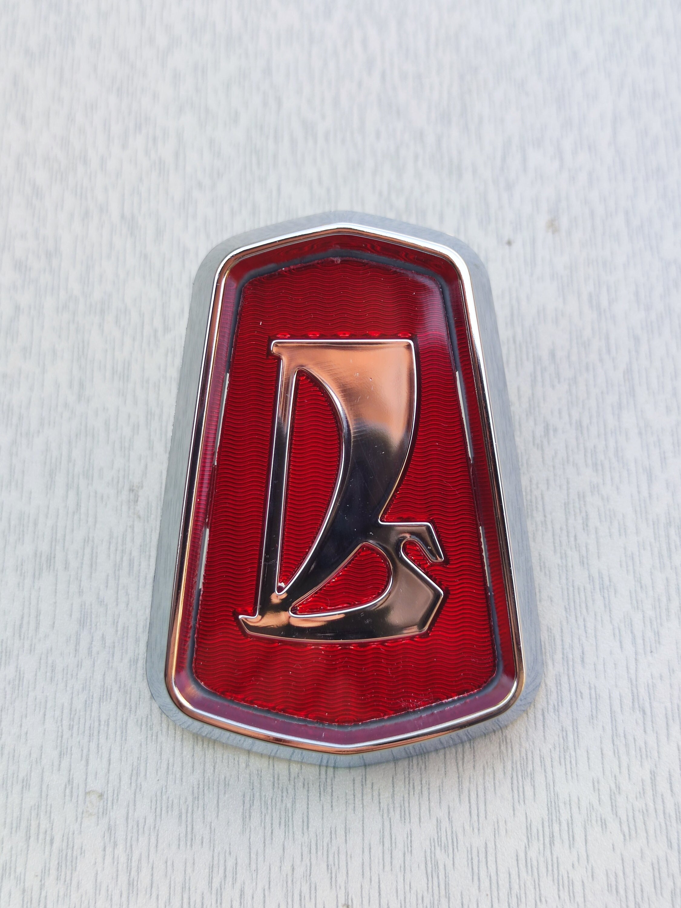 Original Chrome Grille Emblem Lada 2101 2102 VAZ Logo Retro