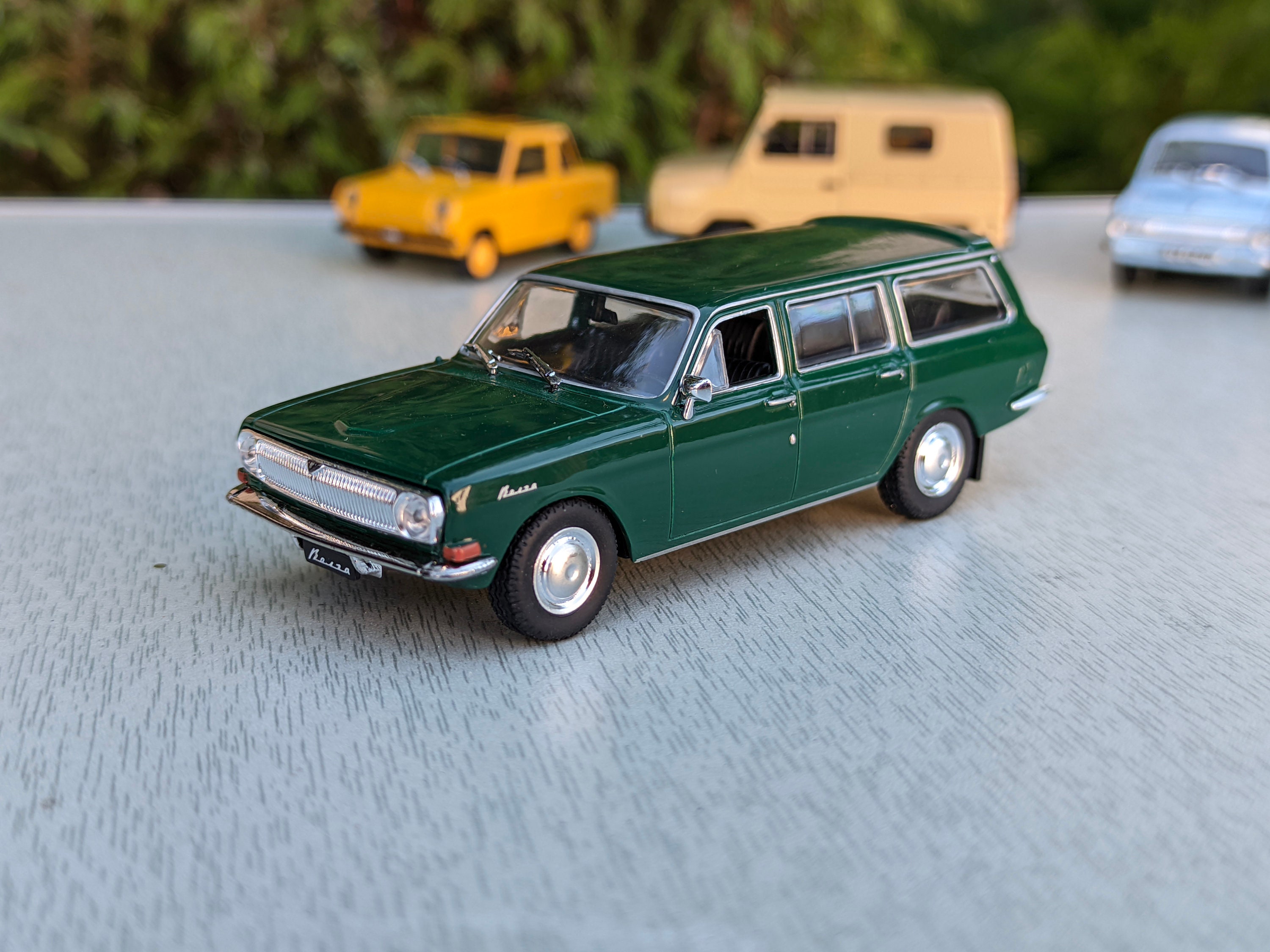 Diecast Soviet Car GAZ 2402 Volga Station Wagon Volga Deagostini 1