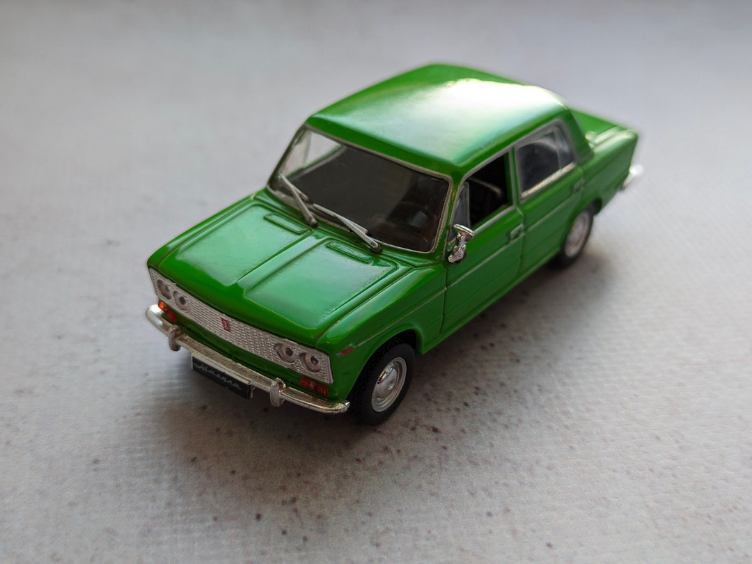 Oxford MIN016 Mini Cooper Just Married Modellauto 1:43 - Druckguss Sammlerstück