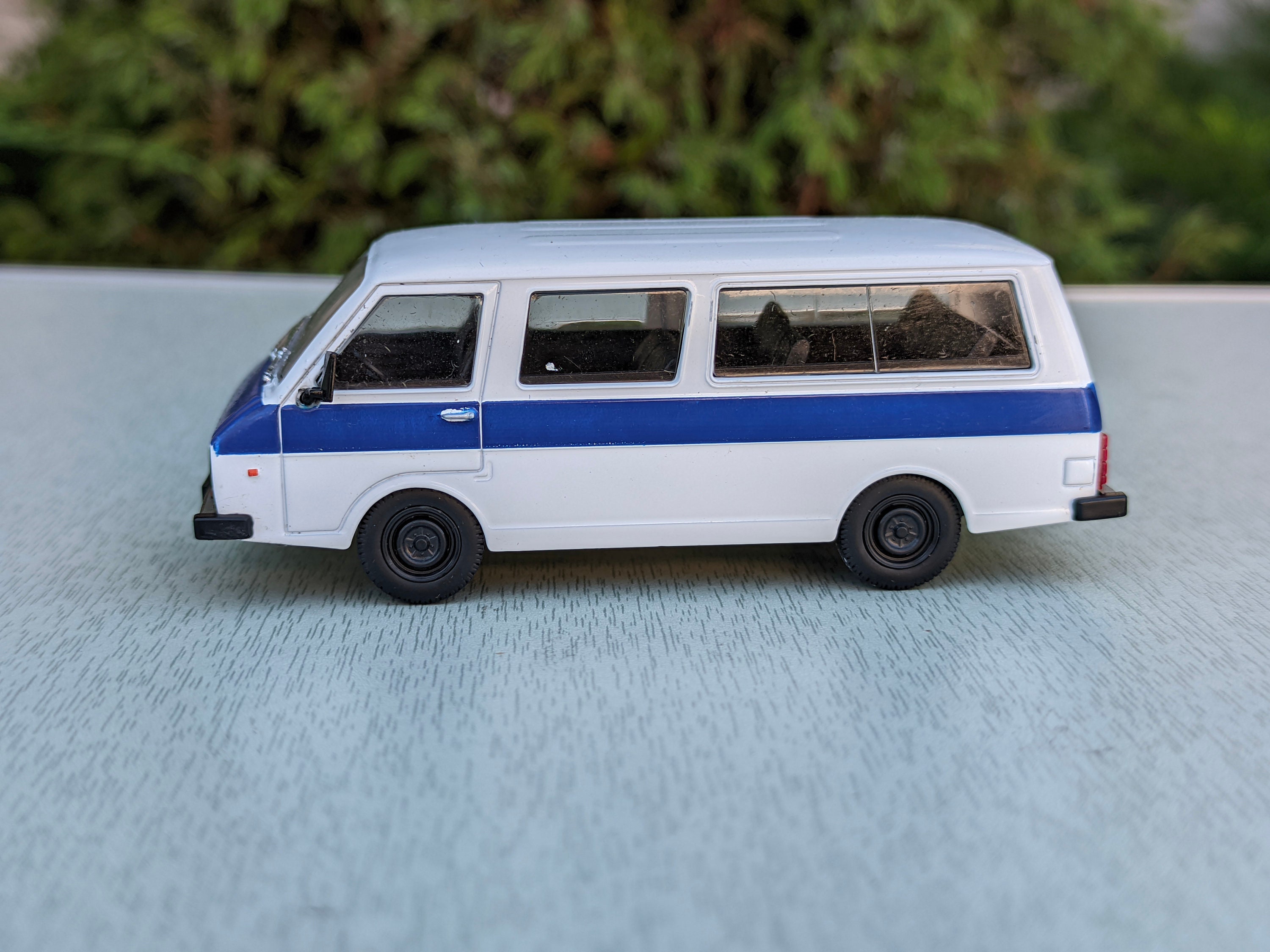 Diecast Soviet Car RAF 22038 Latvia RAF 22038 Latvia Deagostini 1