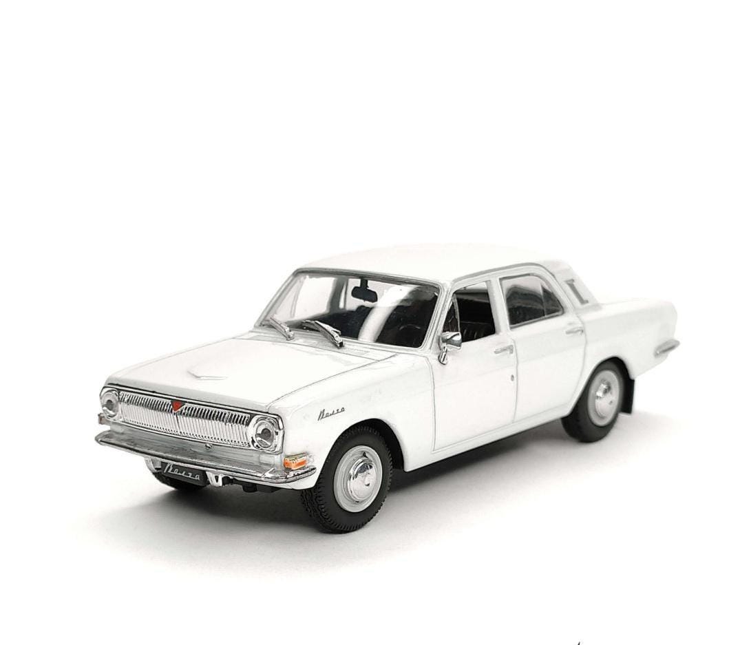 Volga gaz 24 - Etsy 日本