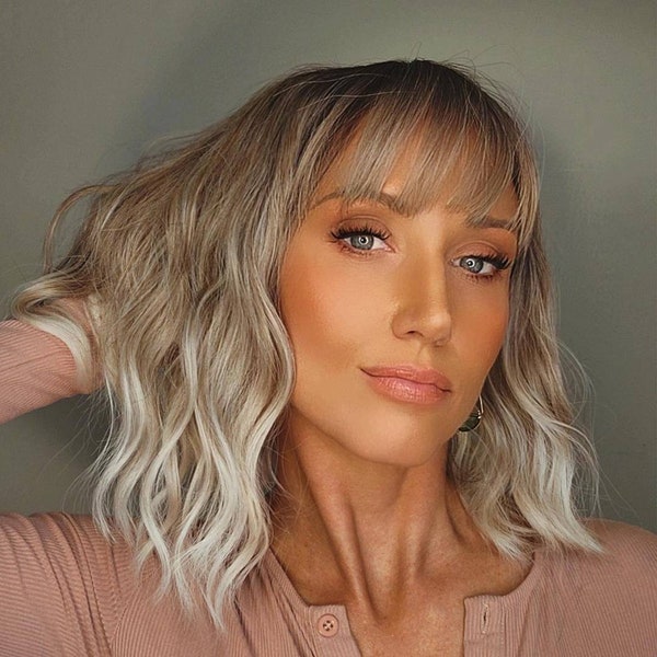 SHUT UP & DANCE 14” Premium Heat-resistant Fibre Wig. Bob w Bangs. Ombre Ash Blonde w Platinum Tips. Wavy. Sm-Lge Adjustable cap