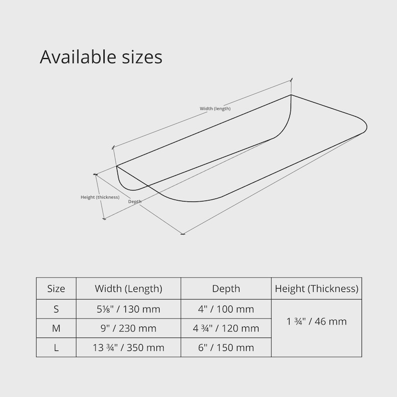 K&ouml;nnte beinhalten: Eine technische Strichzeichnung eines rechteckigen Tabletts mit abgerundeten Ecken, beschriftet mit Available sizes. Eine Tabelle listet die Ma&szlig;e f&uuml;r die Gr&ouml;&szlig;en S, M und L auf, mit Breiten von 130 mm, 230 mm und 350 mm, Tiefen von 100 mm, 120 mm und 150 mm sowie einer H&ouml;he von 46 mm.