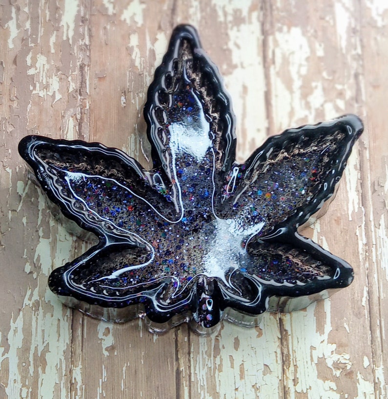cigarette ashtray snuffers Cigarette Snuffers For Ashtrays Purple Potleaf Glass Ashtray