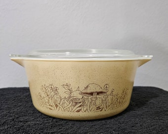 Pyrex Forest Fancies 475 Round Casserole Dish