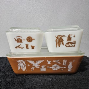 Pyrex Early American Refrigerator Dish Set