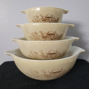 Pyrex Forest Fancies Cinderella Mixing Bowl Set