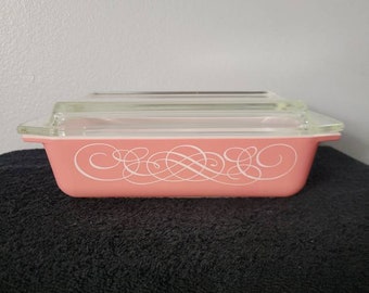 Pyrex Promo Pink Scroll 575 Space Saver Casserole Dish