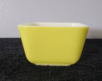 Pyrex Verde 501 Refrigerator Dish