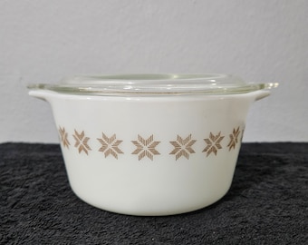 Pyrex 473 Town and Country Round Casserole Dish