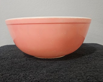 Pyrex 404 Pink Mixing Bowl