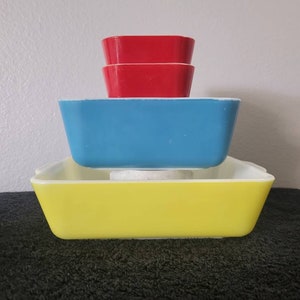 Pyrex Primary 4pc Refrigerator Dish Set
