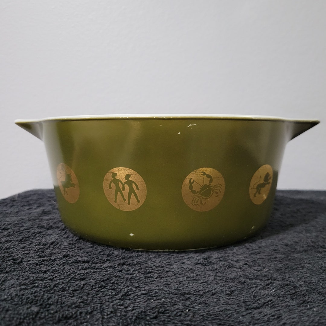 Pyrex Promo Zodiac 475 Round Casserole Dish Etsy
